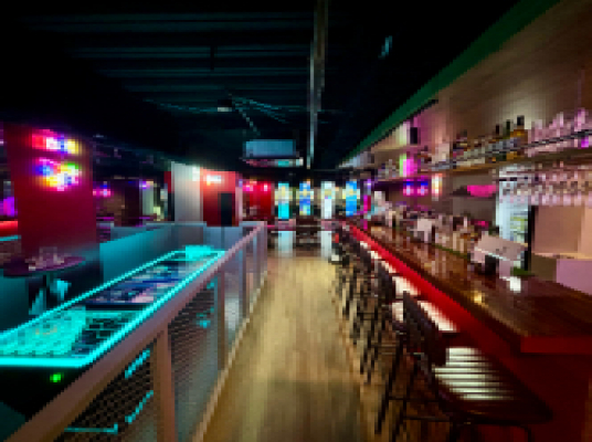 ビアポンバーGROVE 心斎橋店